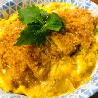 お惣菜のカツで簡単ロースカツ丼